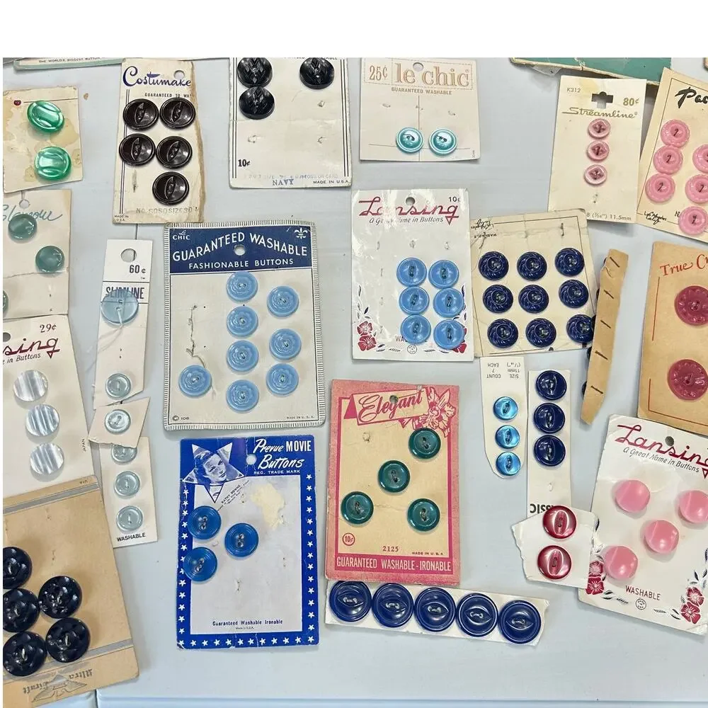 Vintage and Antique‎ Plastic Button Lot